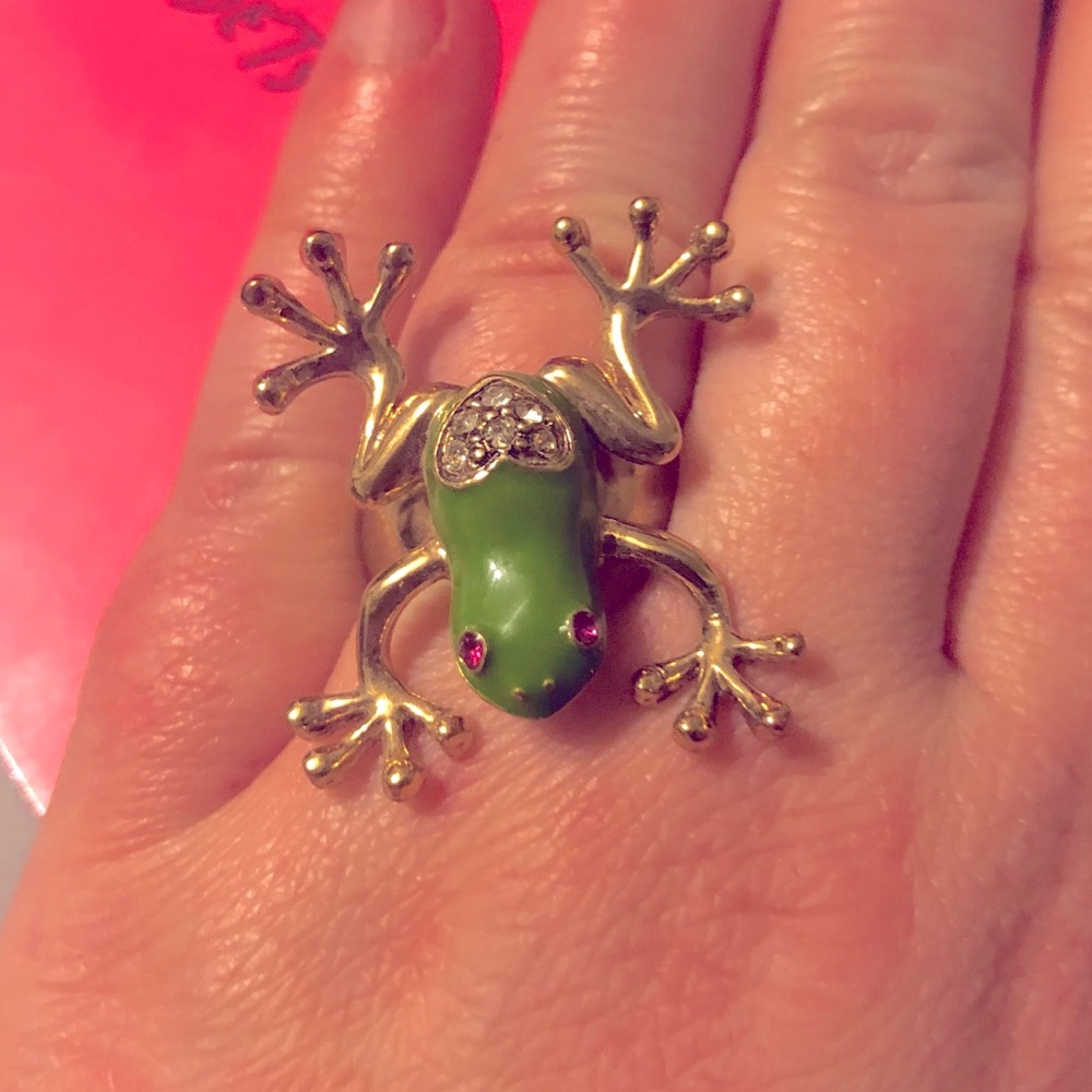 Betsey Johnson frog ring garden picnic frog ring